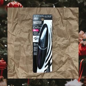 Maybelline Master Precise Curvy Liquid Eyeliner